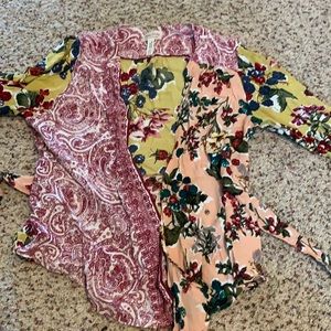 Anthropologie wrap shirt size medium
